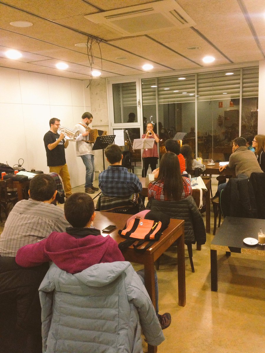 Ja ha començat segon punt de trobada amb en <a href="/sal_ramon/">Marçal Ramon</a>!