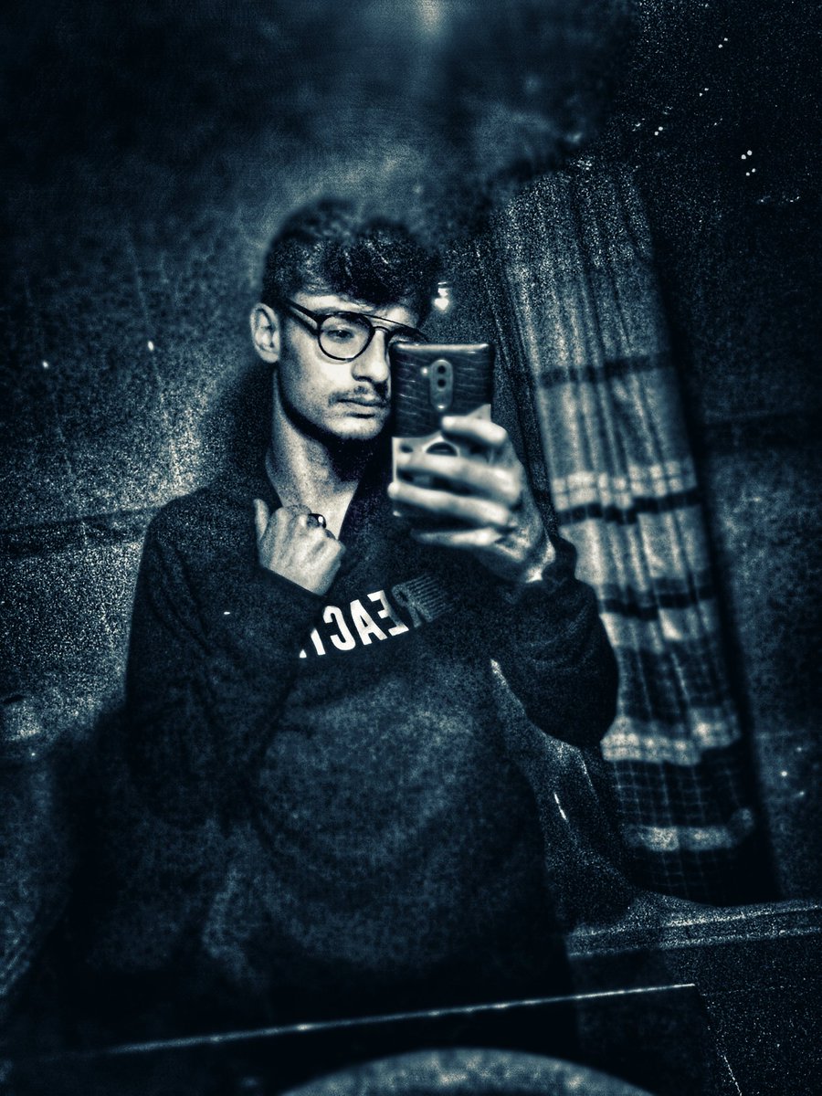 di0g0_ruela's tweet image. Two stages and final result, seems legit 🤔 #snapseed &amp;amp; #picsart
#freetoedit