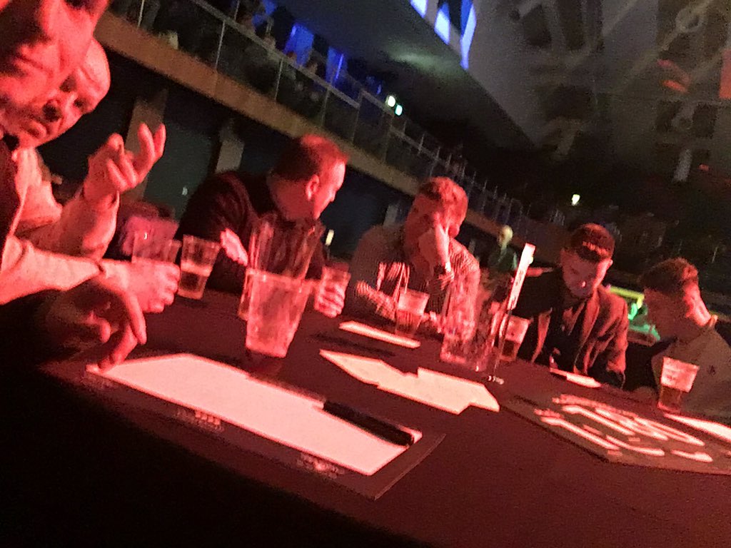 Evening at the arrows !!! To witness some top tungsten and plenty of juice #SpectreCheltenhamMasters #garrows