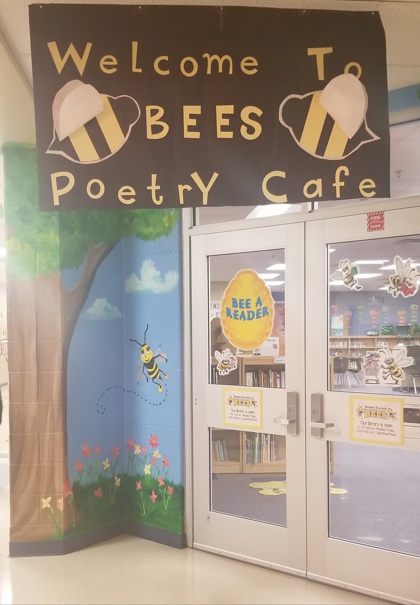 Delia_Soto1's tweet photo. BEES Poetry Cefe was a great success! A big thanks to our parents for coming and supporting our students as they learn about poetry, analyze it, and showcase their own! @NISDEllison #BeesLearning #EllisonInspired https://t.co/wszTnQTsBx