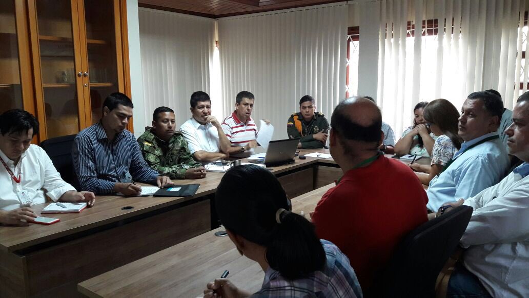 Ejercito_CAAID's tweet photo. #FeEnColombia 🇨🇴 trabaja por las comunidades vulnerables del país, por esta razón se reunió con instituciones para poder apoyar la realización de mercados campesinos. @Corpoica , @USTA_COLOMBIA, @PoliciaMeta y #asociaciónCampesinos #GYZ #Villavicencio @Ejercito_Div4 https://t.co/kM1on1TdtZ