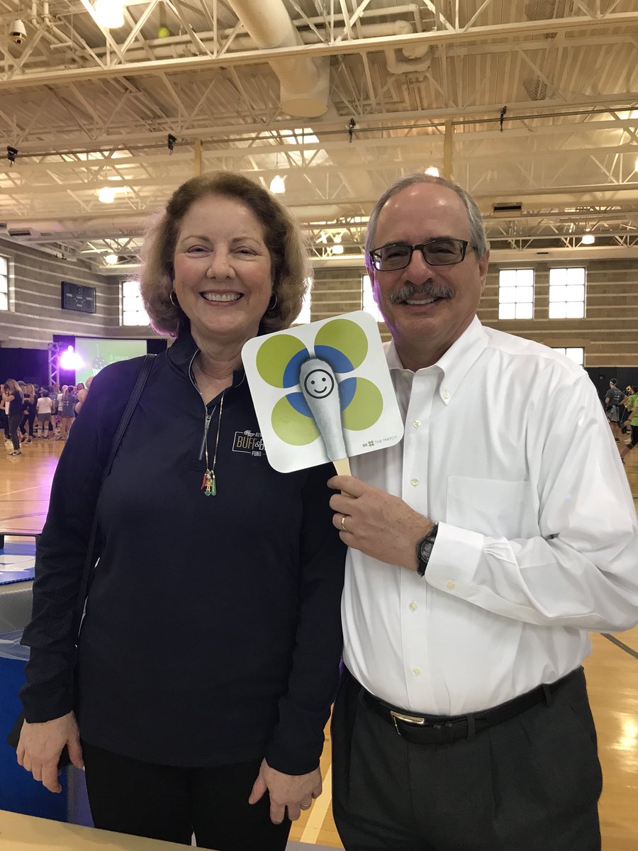 BTMOCgwu's tweet photo. President LeBlanc showing support for Be the Match on campus! @GWtweets https://t.co/kAUjFOBPTR