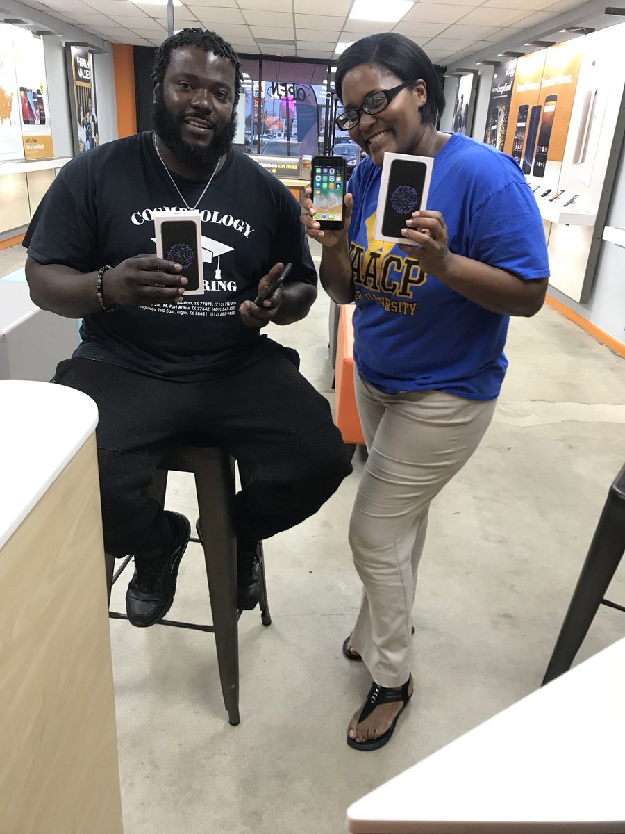 8541wbellfort's tweet image. Great deals = happy customers
Don’t miss out on our magnificent offers we have to offer you 👏#boostnationevent #HouTax2018 @cjacoby_spg