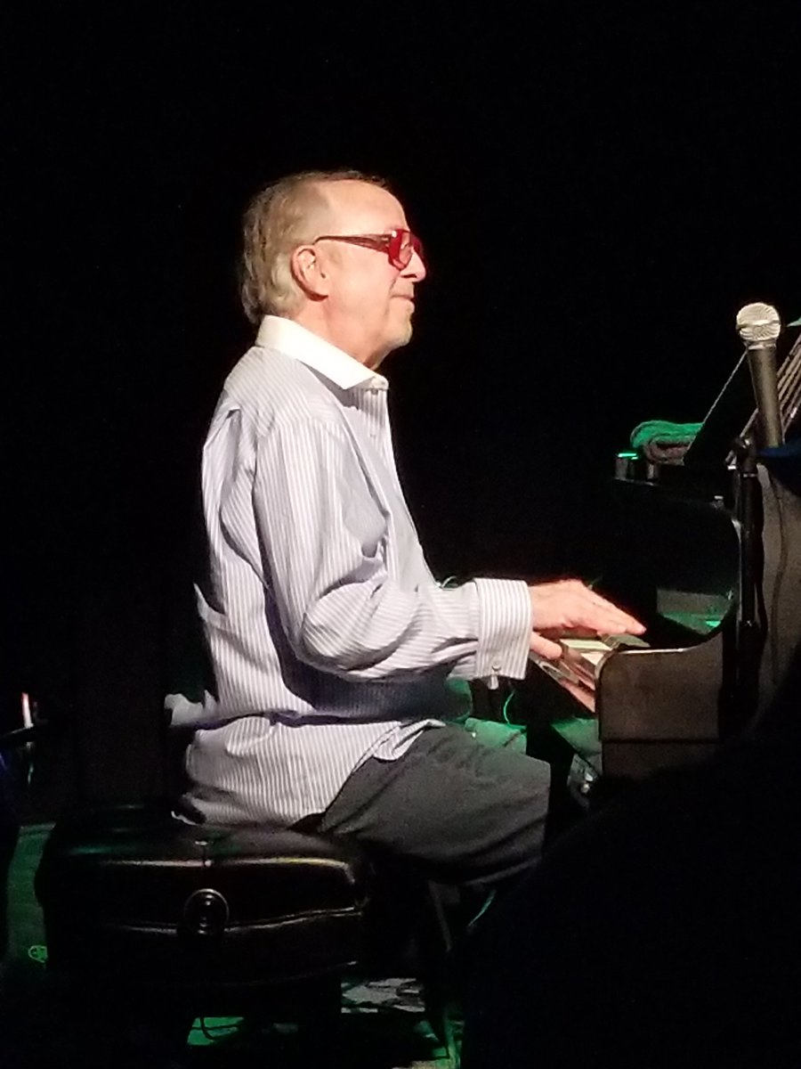 FLsmoothjazz's tweet photo. @BobJamesMusic tonight at @bluebamboomusic! https://t.co/EeTpPHQWhj