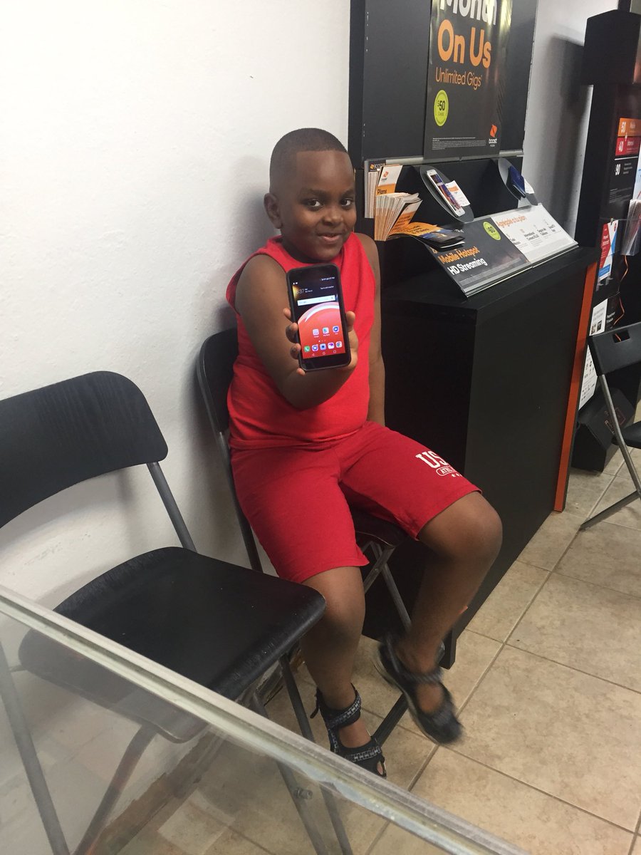 MML12542BELLAIR's tweet photo. @boostnation @MMLWIRELESS @erikabyerly281 #HTWN #HOUtax18 #BoostNationEvents https://t.co/DWojO2Ock6