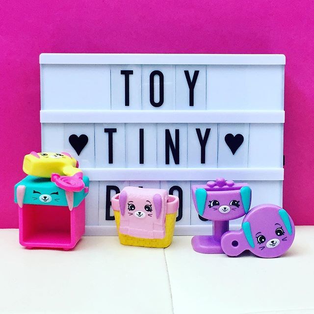 toytinyblog's tweet photo. Happy Places Happy Meal toys from @mcdonalds! Video in the bio link. Brands: @spkhappyplaces ⛺️#shopkins #spkfan #shopkinsfan #shopkinslove #shopkinsworld #moosetoys #toyphotography #toysofinstagram #toycommunity #toycollector #toytiny #toytinyblog #mcdonalds #mcdonaldstoy #… https://t.co/B3jxg3x1tM