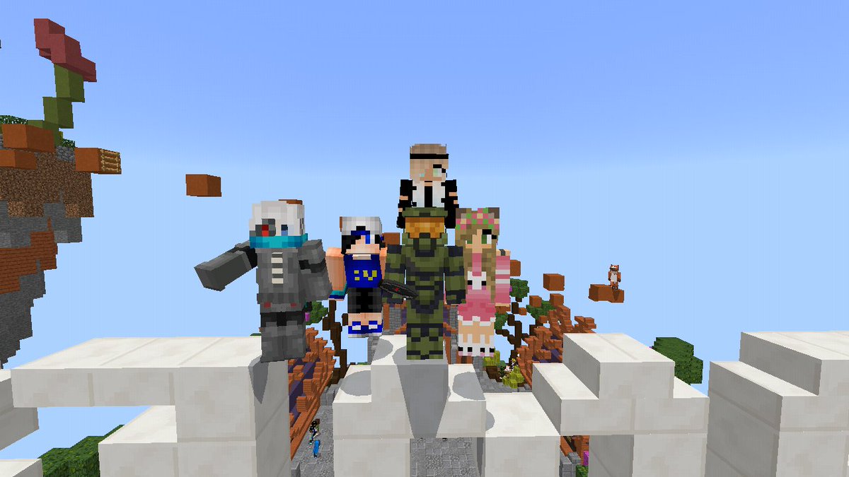 sanchez_rivera1's tweet image. Un rato en cubehero con los builders : @AlexaLpezRiver1 @MaryFlo94083450 @ILucninjaMS y él staff : @BrandonGaming6 

Gracias amigos y amigas  &amp;lt;3