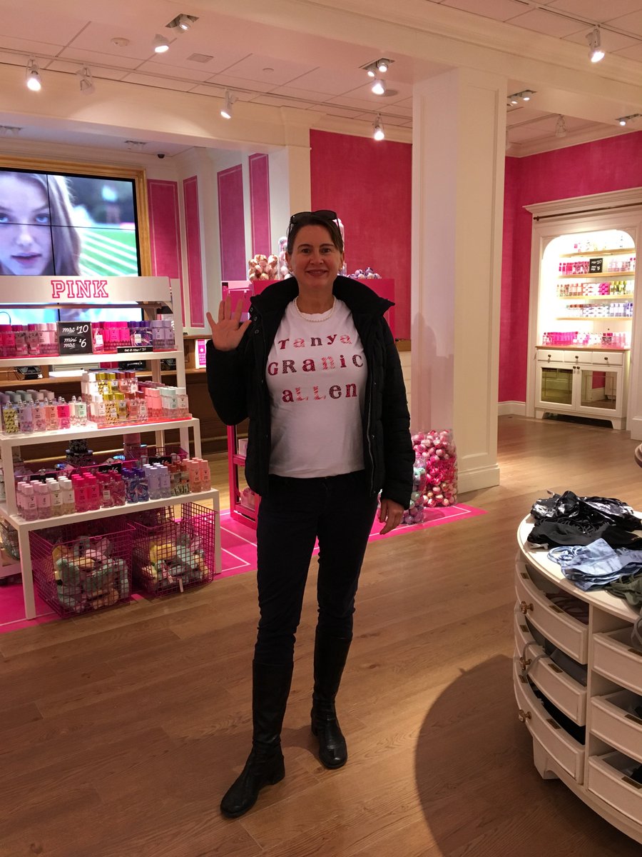 EllaPreppy's tweet photo. @TGranicAllen ~ Wearing my #TanyaGranicAllen T-shirt @ the #Mall!
Getting RAVE reviews! ⭐️👍😄👍⭐️
#OurNextPremier 🇨🇦
#ItsAMovement
#PCPO #PCPOLdr
#GoTGA!!!!!!!! https://t.co/StuVjGbFIT