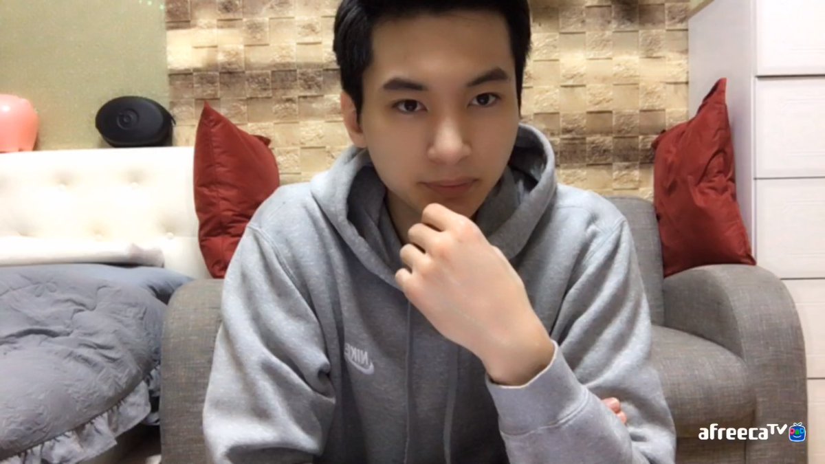 sihyoungpics's tweet photo. https://t.co/5hKecZJ2KI
