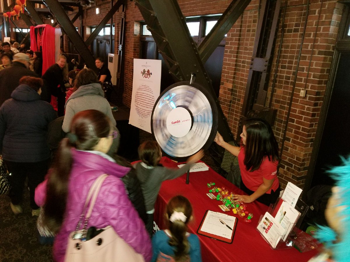 TweetFTStreet's tweet image. Celebrate Chinese New Year at Navy Pier! @ComEd is here till 5! #StopBySayHi #WheelSeeYouSoon #TweetFromTheStreet