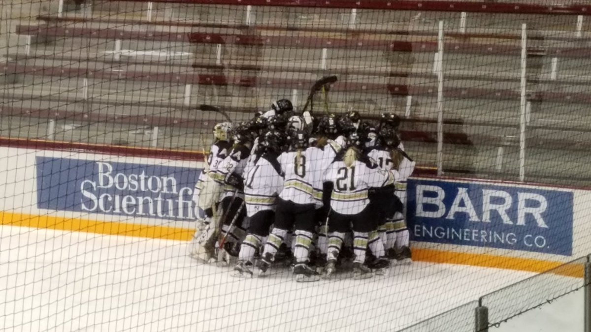AndHSHuskies's tweet photo. HUSKIES WIN!!!
HAT TRICK GOAL BY NELSON!!!
And 5 - LS 4
A combined 91 SOG in this 3OT thriller!
#HuskyNation
#HuskiesHS 
#mshsl 
@FollowThePuck2 https://t.co/3oD3WoAv0Y