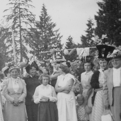 CityofDeltaBC's tweet photo. Day 7 of the Heritage Hunt. Tell us, when - where - what. Here is today's photo. Yesterday’s photo: Moving the Customs House from 56th and 12th, 1920
#DeltaBC #HeritageHunt. #DeltaHeritage https://t.co/rRV9YVx1Qu