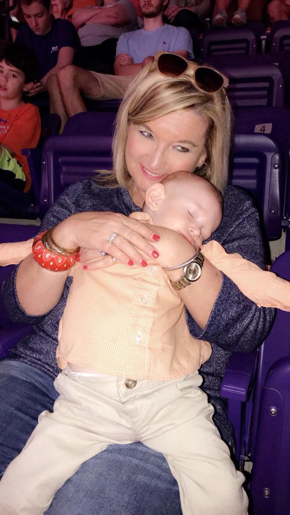 katherinelawhon's tweet photo. Hey @ClemsonMBB — lets get this game going !! #powernap #clemsonfamily #tigerwellfans #futuretiger https://t.co/2uFzat1DM8