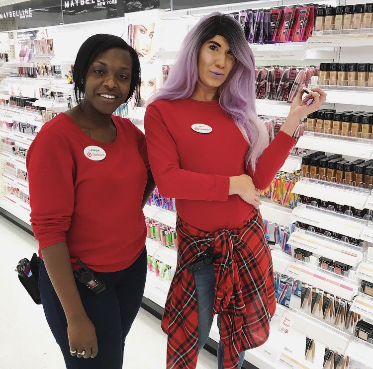 Amya, our beauty team member, is passionate for purple! She loves talking to guests about the spring trends!