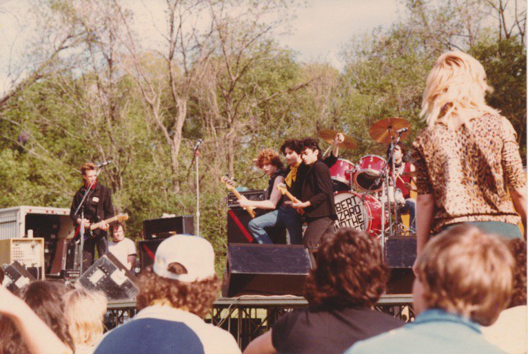 Robert Hazard and the Heroes rocking the Bucks County Community College Campus early 1980s. @Bucks_edu  #roberthazzard #roberthazzardand theheroes @WMGK @CyndyDrue #1980s @DavidUosikkinen