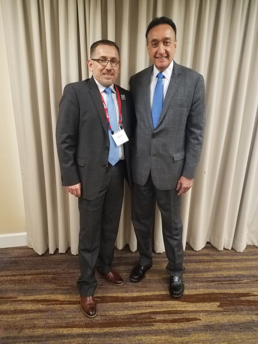 ManuelMHinojos1's tweet image. @StaffordMSD Trustee Hinojosa and Herrera with former Secretary of Housing and Urban Development (HUD) and Mayor of San Antonio Henry Cisneros.  Thank you for your service to the Latino community and support of Public Education.

#MASBAcon18 #CommittedtoSMSD #NALEO