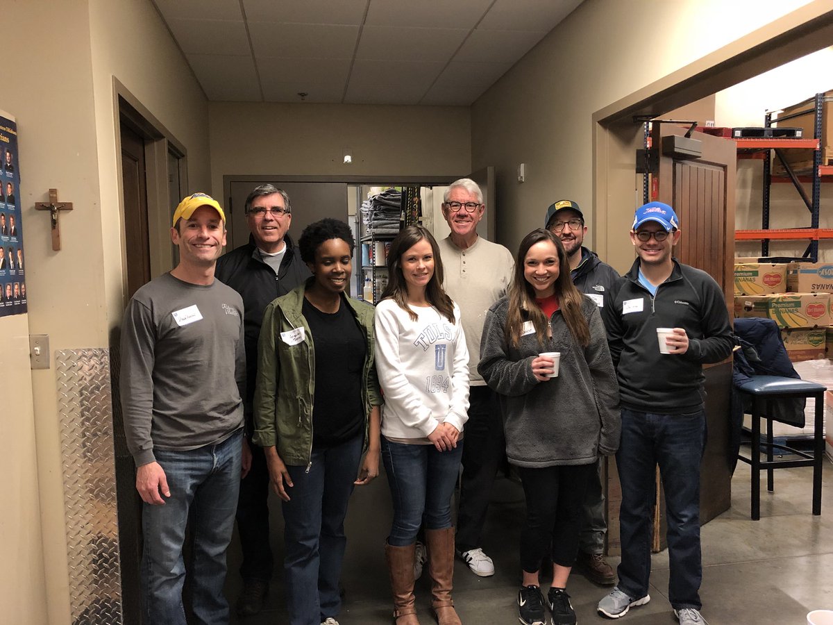 HughMRobert's tweet photo. Great Saturday for #TUDayofService #TULawDayofService @UtulsaAlumni @TULaw volunteering @CCharitiesUSA Thanks to the over 20 law alumni who participated in Tulsa https://t.co/CyRbSqTaTe