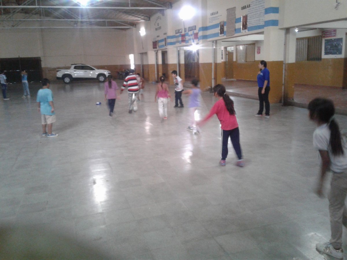 nos despedimos con mucha alegría bailando y jugando con nuestros chicos en E.A. 4303 Oran <a href="/aniberruezo/">analia berruezo</a> <a href="/ElinformanteUS/">EL INFORMANTE U.S.A</a> <a href="/fguillesaavedra/">GUILLERMO SAAVEDRA</a> <a href="/patriciapinasco/">Patricia Pinasco</a> @aquino1710 <a href="/macabarrios21/">Macarena</a> <a href="/vanesa_aramayo/">Vanesa Aramayo</a>