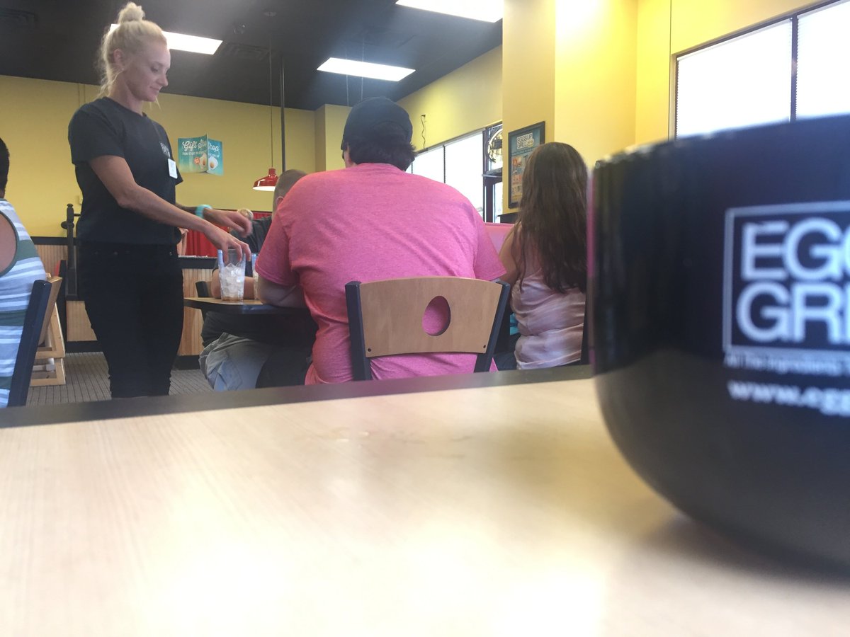 EUGGardenCity's tweet photo. Who has spring fever? Come in and eat breakfast early before hitting the beach. https://t.co/GBjWgmvU8K