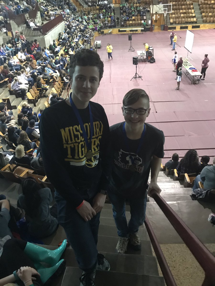 science_wchs's tweet photo. First medals-Astronomy https://t.co/EN3HlP9V7e