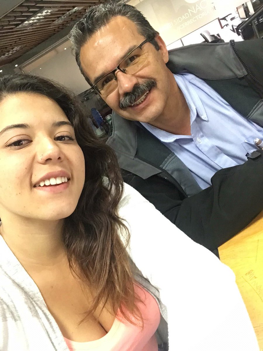 MCartagena123's tweet photo. Con mi papá en la charla de p4s #innovationinaction #oracleinaction #powerpushoracle @OracleLatam https://t.co/Ud74odM6e7