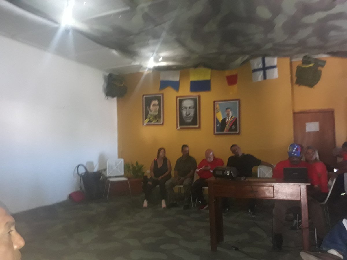 EsNoticiaDigita's tweet photo. #EnDesarrollo: El Gobernador @CarneiroPSUV en compañía del constituyente @dariovivaspsuv la 1era Combatiente @mariagarciapsuv y el alcalde @JalejandroTeran asisten al encuentro de las ODDI que dirige el jefe de la @ZODIV42 el Gral/Div. James Solis. #DefensaMultidimensional https://t.co/wGP9oTDeeB
