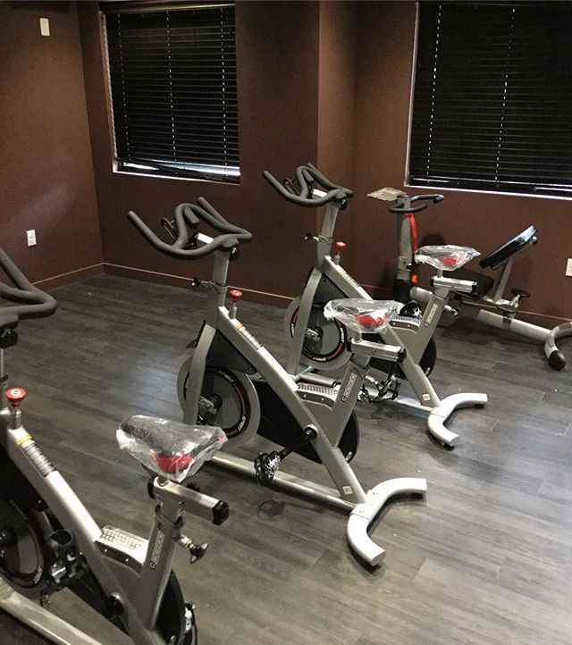 HubAtOxford's tweet photo. Our new spin bikes are in! Come try them out on your next work out! Located in the Fitness-On-Demand room. #corespaces #gym #workout #spinbikes #hubatoxford #spinmerightround #oldreference #wearehip https://t.co/JP62is3Mrs https://t.co/YXQtat5nVj