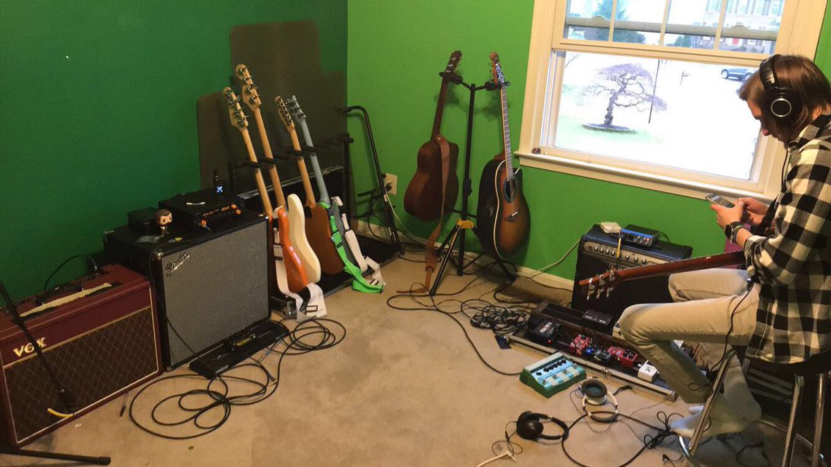 MovingOutBand's tweet image. Rainy days are demo days