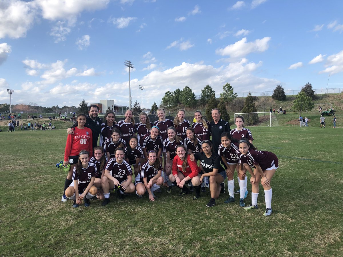 caseypbarnett's tweet photo. More #ghfamily with the @GHFALCONS JV women’s soccer team https://t.co/iHGowg7vcK