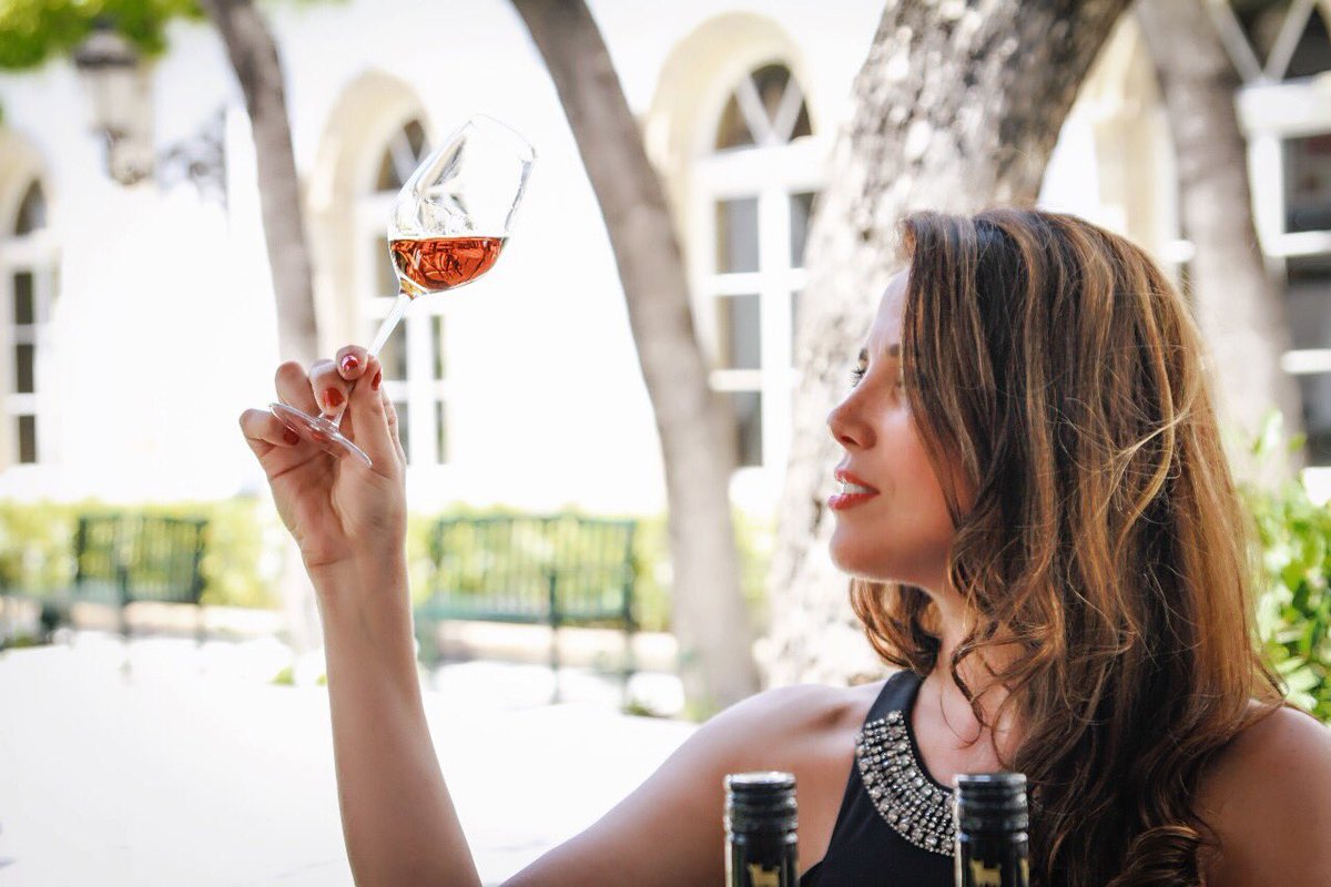 ruthamaya171's tweet photo. Tengo los ojos llenos de ganas de verte, muero por tus perfiles...
#sherry #sherrywine #sherrymx #ruthamaya #10RF
▶️https://t.co/VVQK6Xx3lw https://t.co/Zrfx4SmzGN