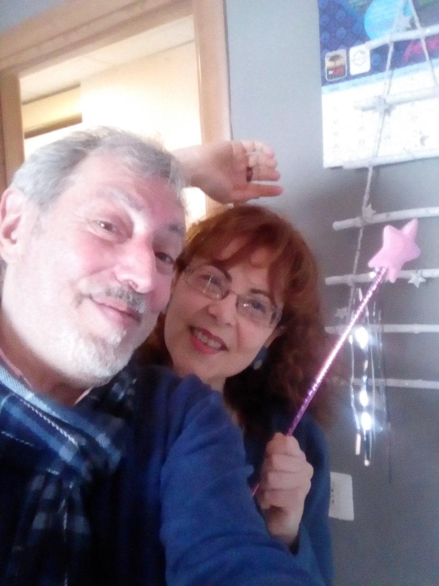 giannivellaband's tweet photo. Ci si allena per gli incantesimi!!! 🤣 https://t.co/4Nkyp1BXcM