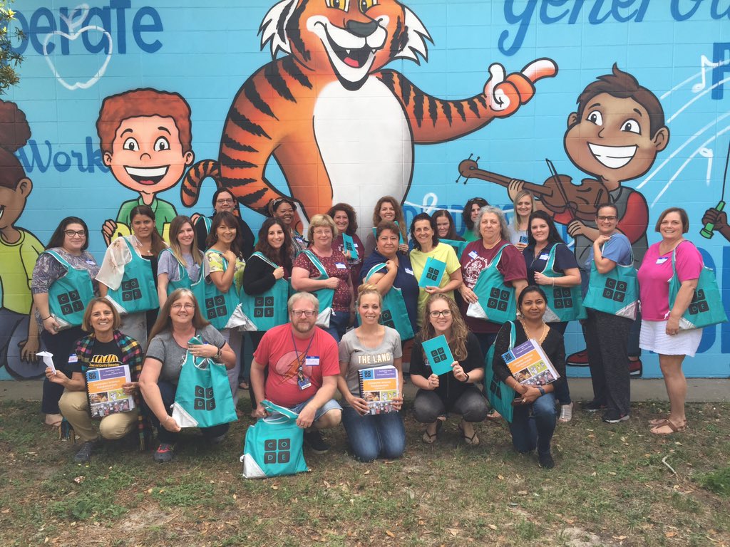 EPetersFL's tweet photo. @TownCountryES Teachers ready to teach computer science with @codeorg ! So proud of this group of amazing educators! #CodeTampaBay #CodeorgPD #HCPSTeach @TampaBaySTEM @HCPSArea2 @TeachCode https://t.co/9vhiTubt3V