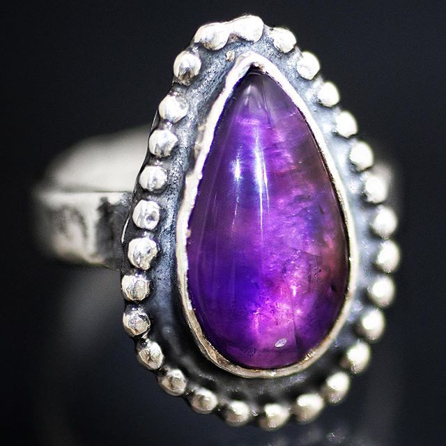 One of a kind amethyst tear drop ring available now. I love how old school this piece turned out. #amethystlove #perfectlyimperfect #ancientjewelry #wabisabi #naturalbeauty #handmadewithlove #staywild #fineartjewelry #moonchild #michemcclendon #riojewele… ift.tt/2EPx7nu