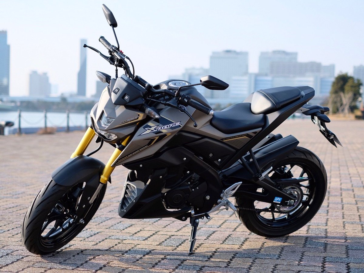 niconicobeetle's tweet photo. マニュアルバイクに乗りたくなって、新たな相棒が来ました!正体不明感を強化するためステッカーも剥がしちゃお。
#XABRE https://t.co/sK8UX91ZNV