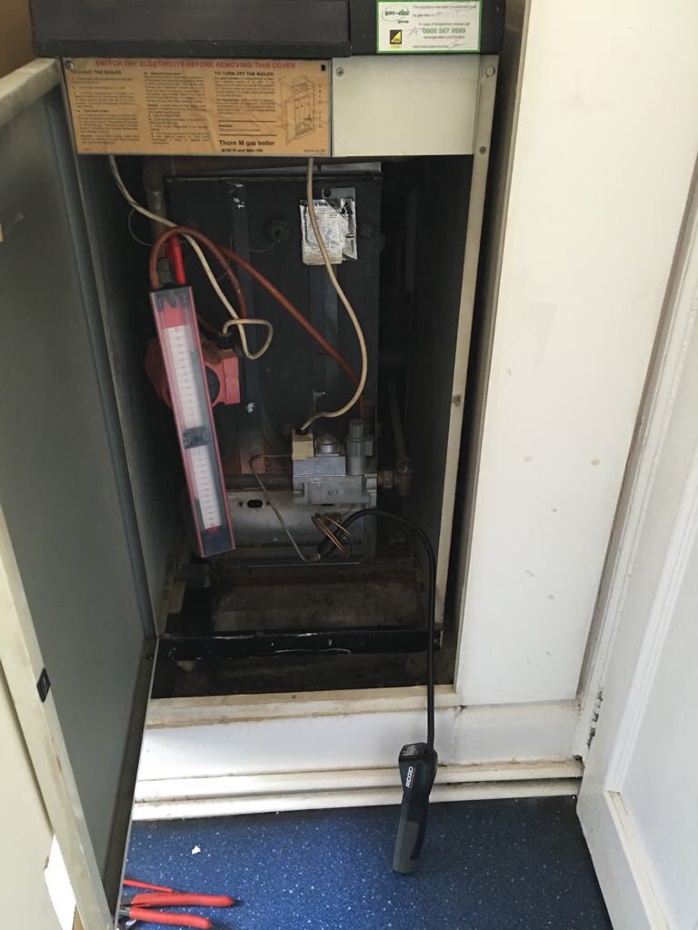 unicorn2000ltd's tweet photo. Open flue back boiler.
We had to localize the gas leak. 
#gasleak #safe #boiler #insideout #workdone #unicorn2000ltd #smallbusiness https://t.co/Xq6PlYyVnU