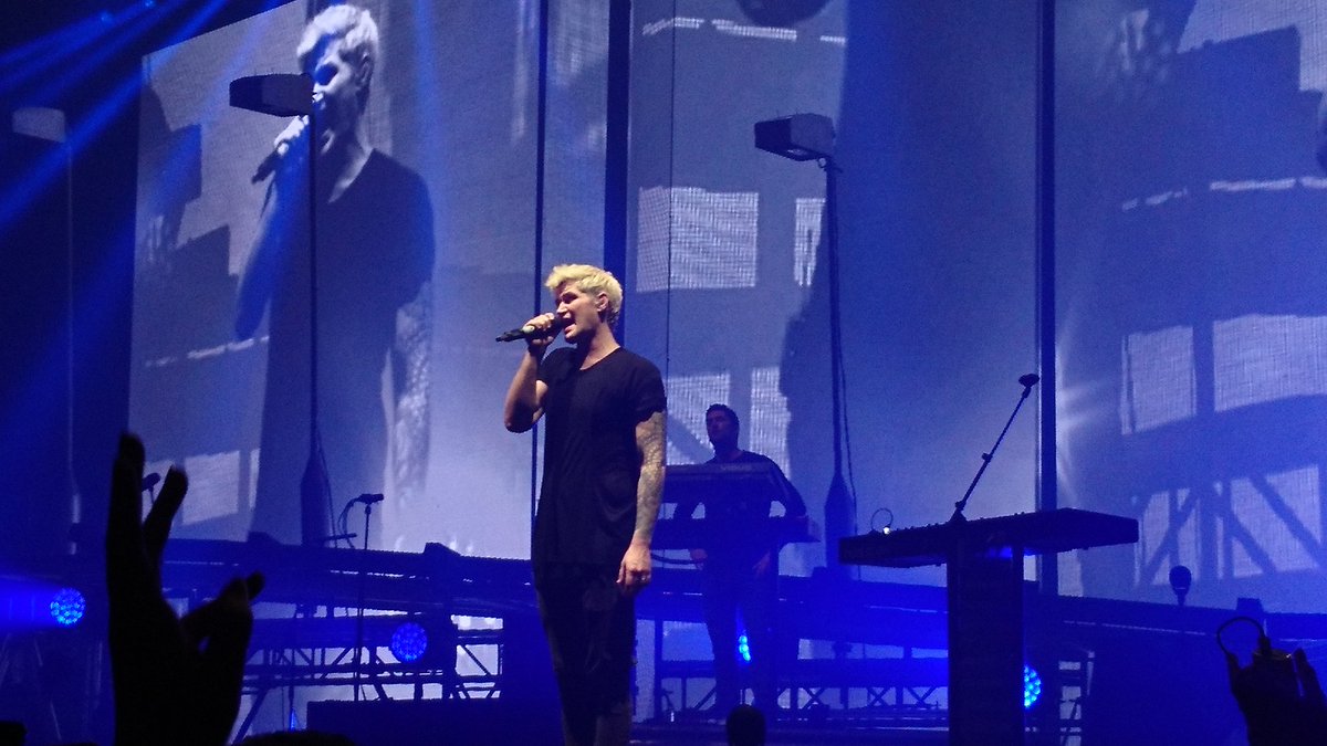 CiaraMcG2's tweet photo. @thescript @TheScript_Danny #FreedomChildTheO2 Pic from #10thFeb2018 #3arenaDublin would love a shout out. Seen you 13times since 2008. Can't wait for Belsonic in June https://t.co/OYQ9KfeqIN