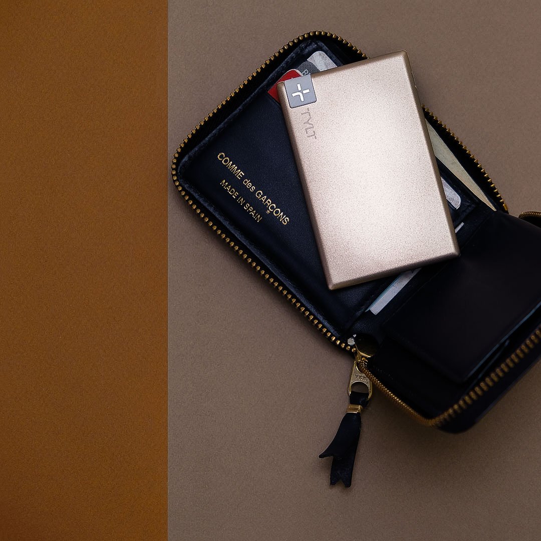tyltproducts's tweet photo. Portable power small enough to fit in your wallet, pocket or bag can be game changing when you're powerless. Check out the Slim Boost and Flipstick on https://t.co/FiUMIuBoAO #TYLTpowers #StayEmpowered #SlimBoost #FlipStick https://t.co/mUb4Hul9n5