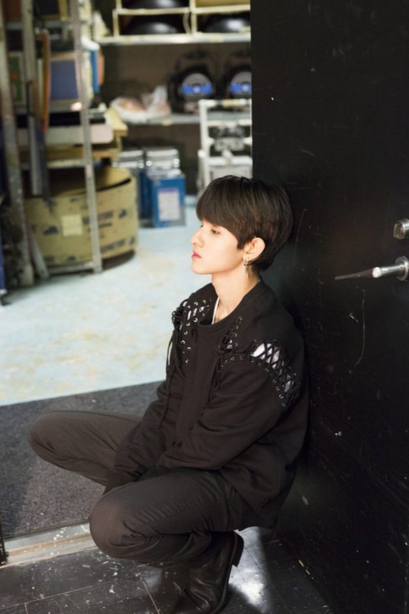 kimSamuel_Pics's tweet image. Samuel X Black !! 🖤🖤🖤@bravepunch_  His KARIZMA 😍
*Sorry for not updating all the time*
#김사무엘 #KIMSAMUEL #SAMUEL #SIXTEEN #PUNCH #BRAVEPUNCH  #사무엘1등  #프로듀스101시즌2  #프로듀스101 #SAMUEL_SIXTEEN #Smile #handsome