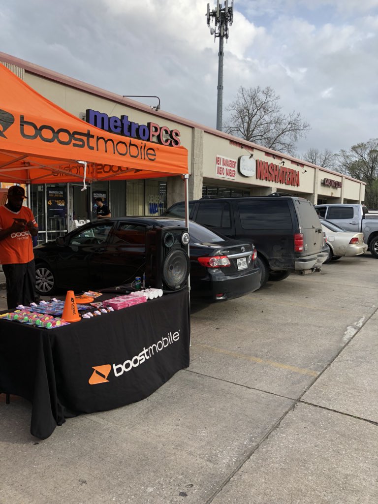 TitoLozano1's tweet photo. 6 Metro ports so far and counting 👍💪😜 New Smart Phones #HTown #HouTax18 #BoostNationEvent @johnfisbeck @JustinCapers https://t.co/YIuExkPZE5
