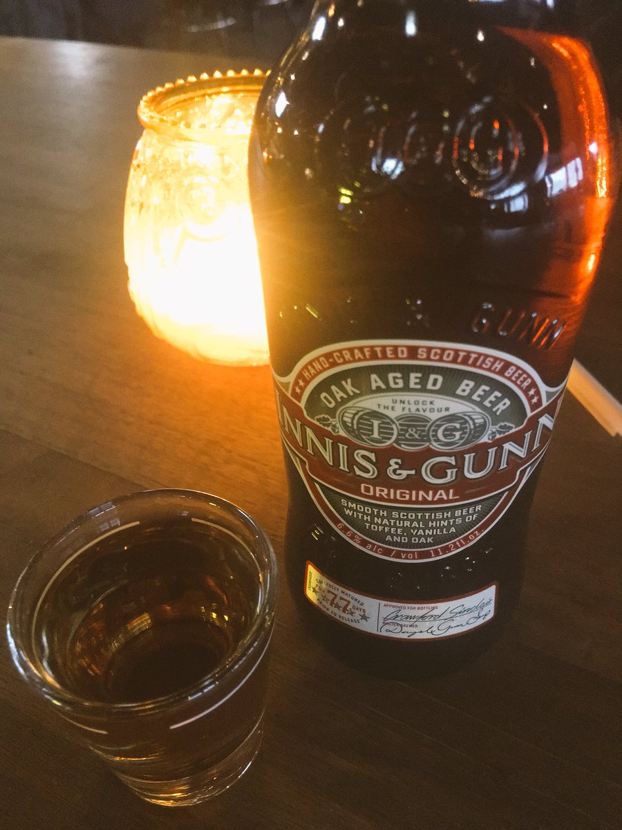 laurabagley4's tweet photo. Beer and a shot 👍🏻#saturdaynight #joebar #hazelpark https://t.co/mNziyHgALB