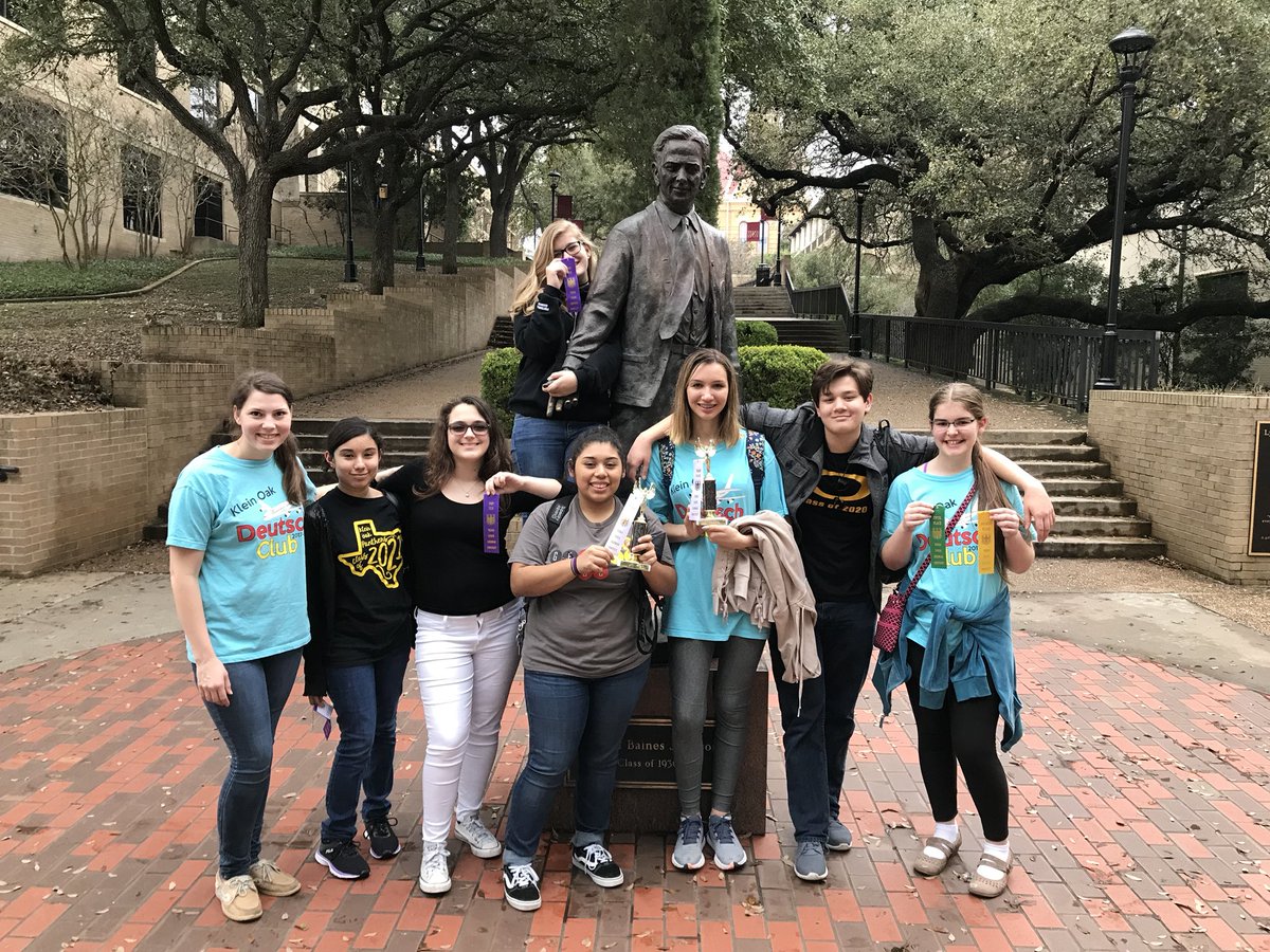 FrauNewman17's tweet photo. Wow @KleinOak German students are amazing!!! 3 more students placed in the top 10!! @KleinLOTE #texasstategermancontest2018 #SPEAKitLIVEitLOVEit @sullydatechie https://t.co/TSxOJZbsK6