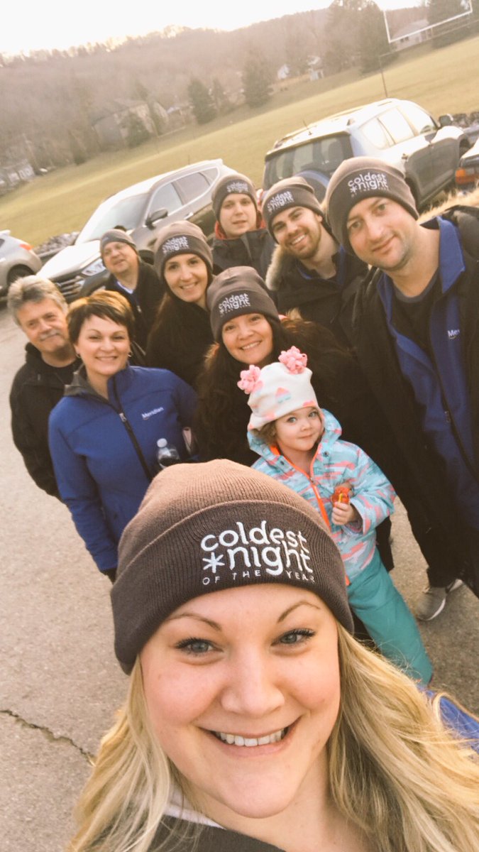_KatieAppleyard's tweet photo. @MeridianCU at the @CNOYWestNiagara walk! Representing branches in @TownofLincolnON & @TownofGrimsby #coldestnightoftheyear @cnoyorg @YWCA_Niagara #meridiansupportslocal #commitmenttoourcommunity https://t.co/WGA2AmfeCx
