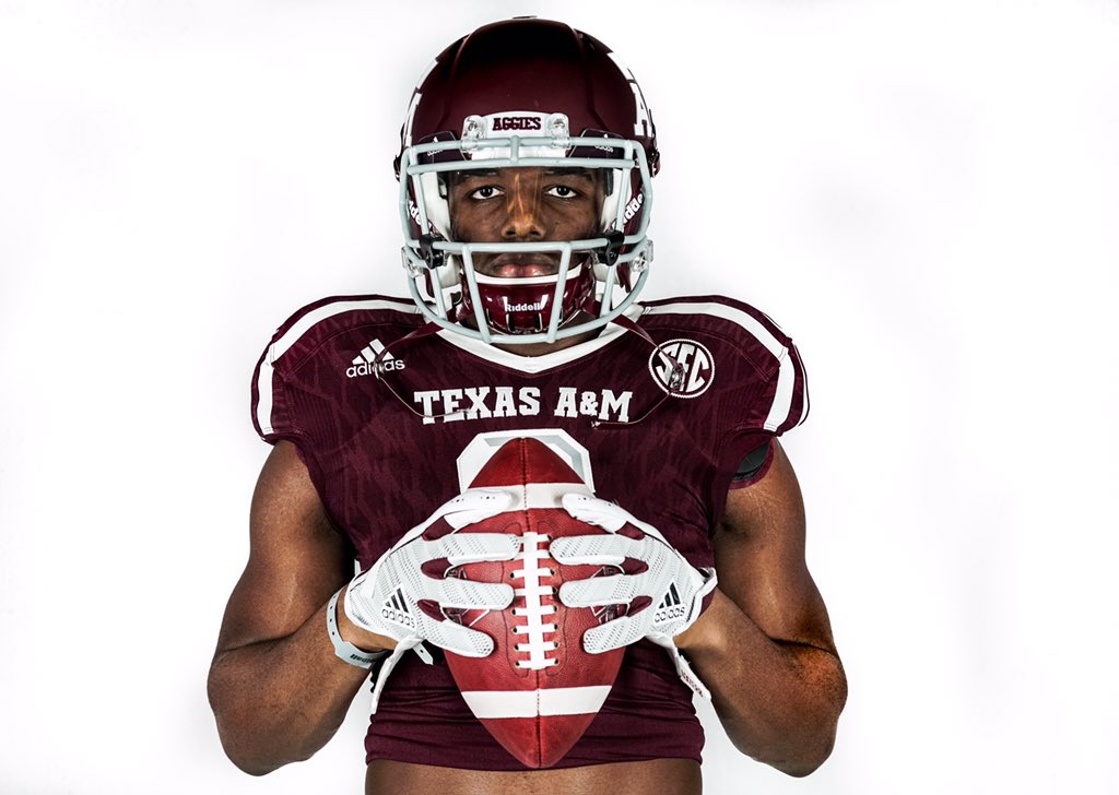 therealdemani's tweet photo. First, I wanna thank GOD for EVERYTHING, my coaches, family, and friends. Also all of the coaches that gave me an opportunity to play at their school but I feel like this school is the Best decision for my Future. With that being said I will be committing to the University of.... https://t.co/UVdG54I54C