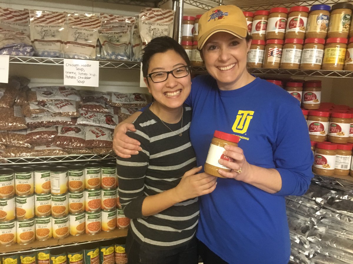 UtulsaAlumni's tweet photo. What a great day of volunteering in alumni chapters around the country for #TUDayOfService! Share your photos with #TUAlumni for a chance at TU prizes. @utulsa @utulsa_sa https://t.co/fQ8xS8JeAx