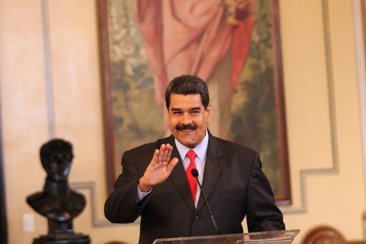 teleSURtv's tweet photo. #Venezuela | El presidente @NicolasMaduro inscribirá su candidatura ante el CNE este martes → https://t.co/EYemqQGntN

El mandatario se postulará al cargo de Jefe de Gobierno en los próximos comicios presidenciales https://t.co/iTcavX5e4i