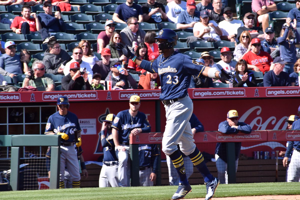 Keon Broxton hits the #CactusCrew’s first HR of the spring but the Brewers  fall to the Angels, 6-5. #MILatLAA https://t.co/TOw7GuAr31