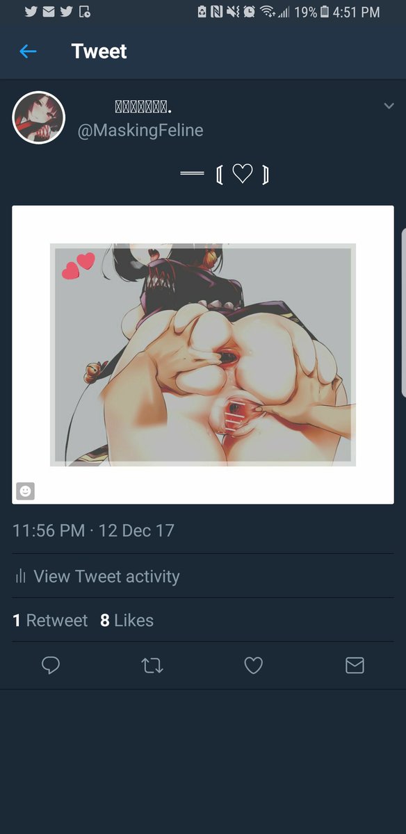 MaskingFeline's tweet photo. ❧┆now this one is the funniest. 

Same exact photo, but what they did to hide the two hearts I put on my edit was to smack on a big fat black heart on it. 

Real smooth .-. https://t.co/unRZjBpYw1