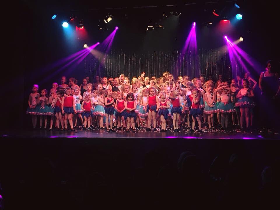 ImMarkDaniels's tweet image. Loved every minute engineering this show. #soundtech #lightingtech #stagetech #stagemanager #production #stageshow #danceshow #performance #entertainment @FyldeAV @LittleStageCo