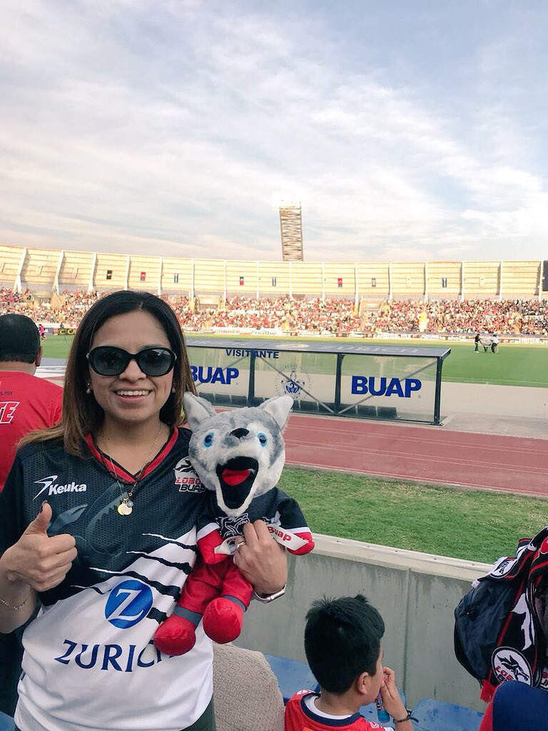 MiriamMozo's tweet image. Hermosa tarde de sábado apoyando a @LobosBuapMX 
#UnLoboNuncaAúllaSolo 
#OrgullosamenteBUAP