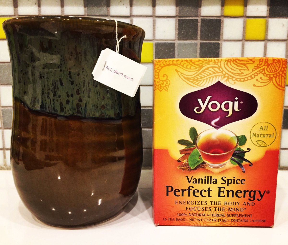 VanillAffinity's tweet photo. This winter is no joke! Gotta combat it right with this vanilla spice tea. Not bad, @YogiProducts. Let me know what other vanilla options you recommend. https://t.co/dE9pS32lxn